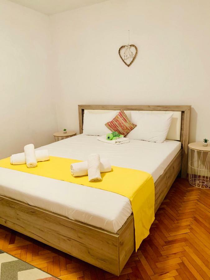 Ultracentral Apartment With All You Need: Wifi, Tv, Ac, Washer, Coffe Timişoara Buitenkant foto